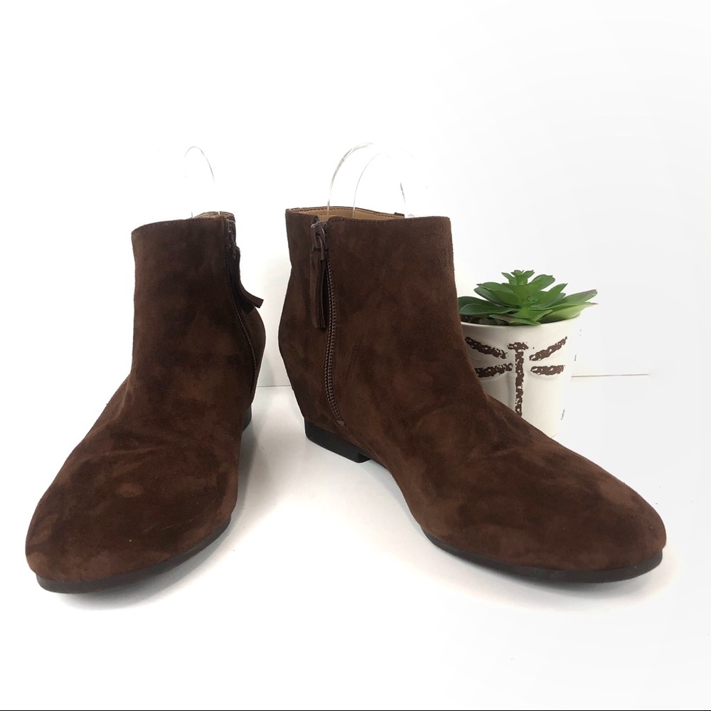 Nine West Towsley Women’s Suede Hidden Wedge Boots